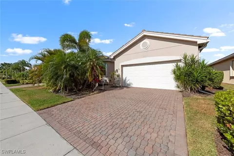 11216 Sparkleberry Dr, Fort Myers, FL 33913