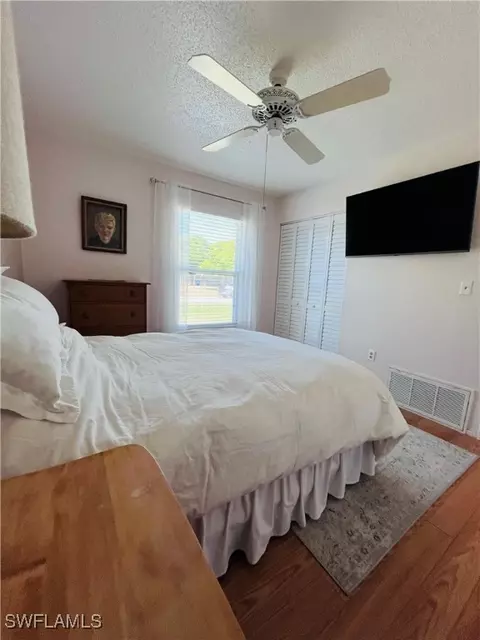 Bedroom - 4049 Rainbow Cir, Labelle, FL 33935 photo 3 of 3