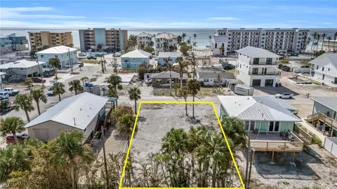 4871 Coral Rd, Fort Myers Beach, FL 33931