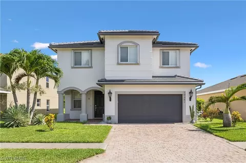 10361 Canal Brook Ln, Lehigh Acres, FL 33936