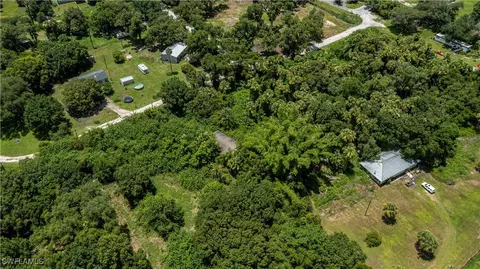 801 Ross Rd, Labelle, FL 33935