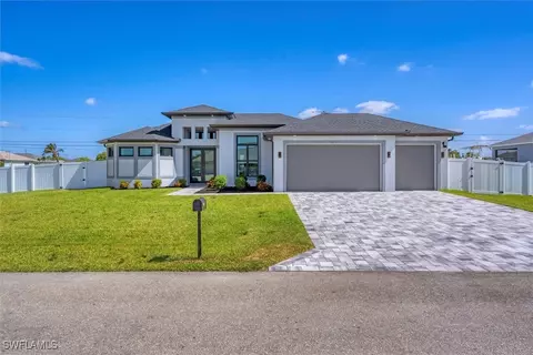 623 SE 1st Ter, Cape Coral, FL 33990