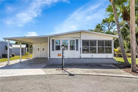 366 Middlecoff Ct, North Fort Myers, FL 33903