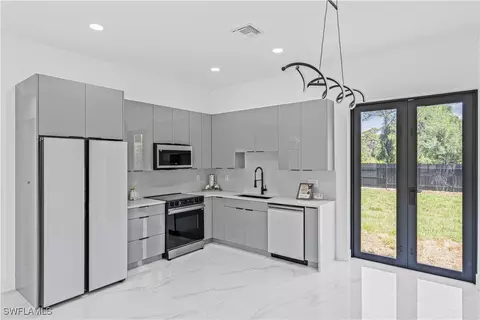 1015 Winters St E, Lehigh Acres, FL 33974 photo 17