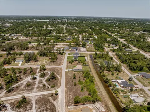1015 Winters St E, Lehigh Acres, FL 33974 photo 39