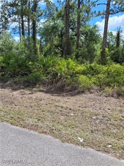 1702 8th Ave, Lehigh Acres, FL 33972