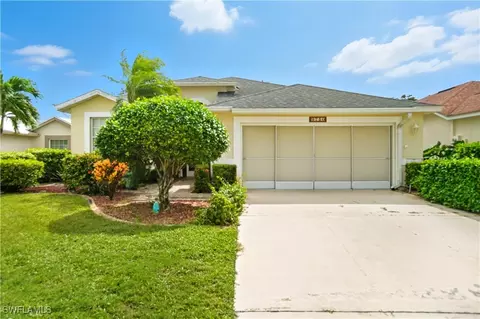 9750 Sassafras Ct, Estero, FL 33928 photo 3