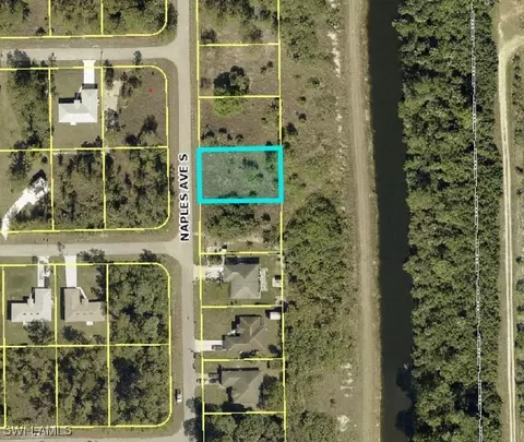 413 Naples Ave S, Lehigh Acres, FL 33974