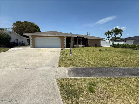 1427 Carmelle Dr, Fort Myers, FL 33919