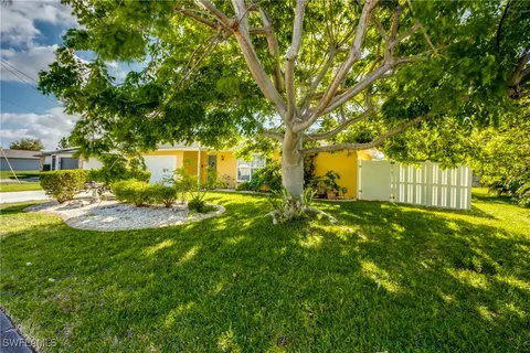 5905 Untermeyer Ct, North Fort Myers, FL 33903