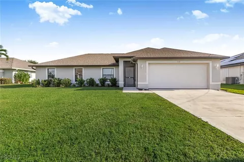 513 SE 2nd St, Cape Coral, FL 33990