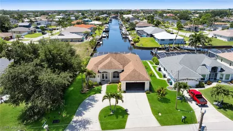2010 SE 13th Ter, Cape Coral, FL 33990
