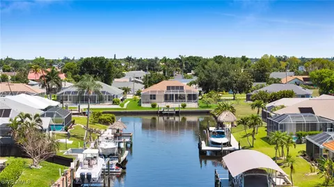 2010 SE 13th Ter, Cape Coral, FL 33990