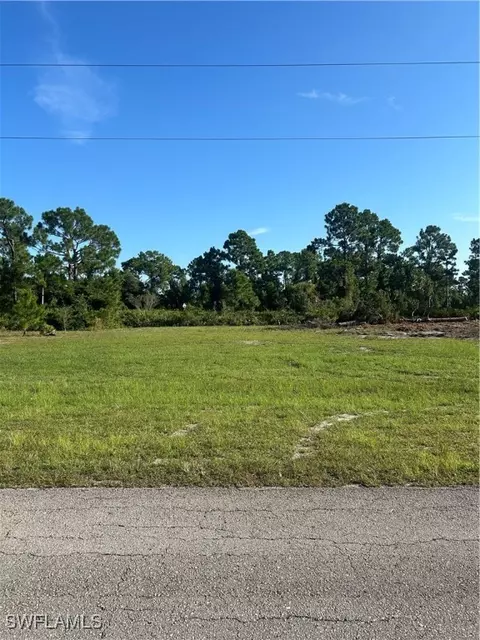 1147 Nimitz Blvd, Lehigh Acres, FL 33974