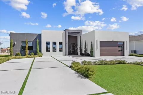 511 NE 5th Ave, Cape Coral, FL 33909