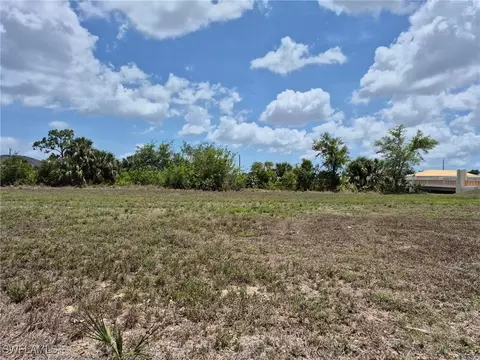 1420 NE 23rd Ter, Cape Coral, FL 33909