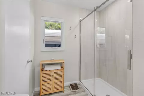 Bath - 110 Hampton Ave, Labelle, FL 33935 photo 1 of 4