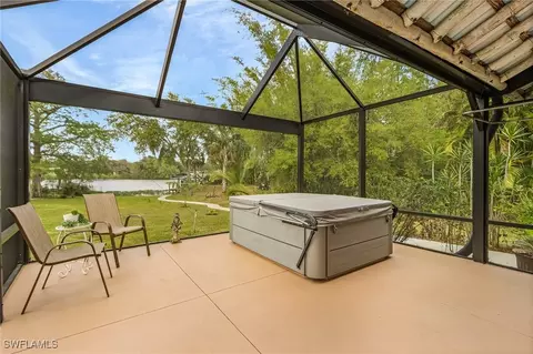 Exterior - 110 Hampton Ave, Labelle, FL 33935 photo 5 of 7