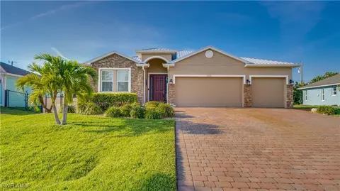 2541 SW 32nd Ln, Cape Coral, FL 33914