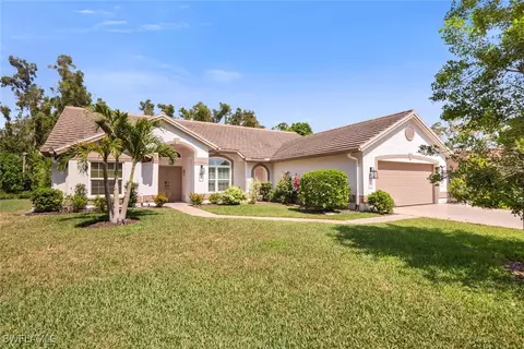 28996 Seton Ct, Bonita Springs, FL 34134