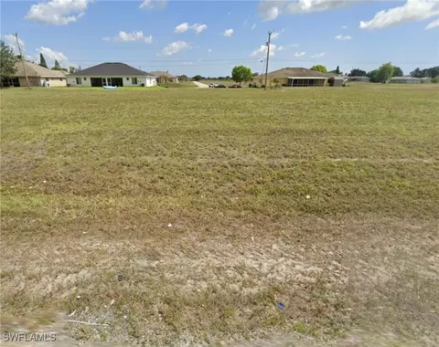 1944 Diplomat Pkwy E, Cape Coral, FL 33909