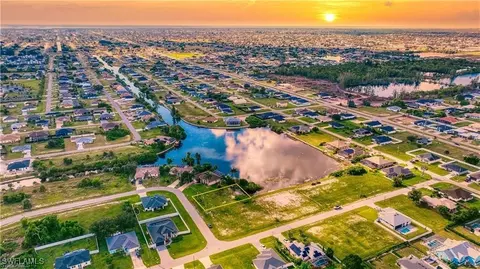 907 SW 1st Ter, Cape Coral, FL 33991
