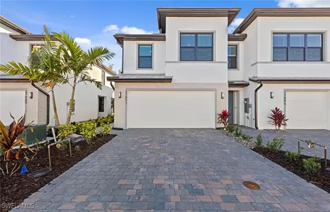 27893 Radiant Ct, Bonita Springs, FL 34135