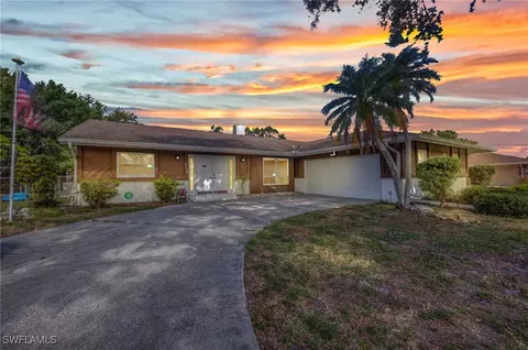6916 Rex Ln, Sarasota, FL 34243