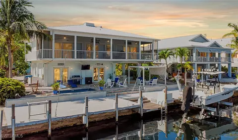 141 El Capitan Dr, Islamorada, FL 33036