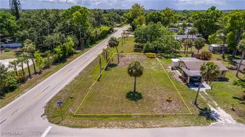 335 Ottumwa Ave, Fort Myers, FL 33905
