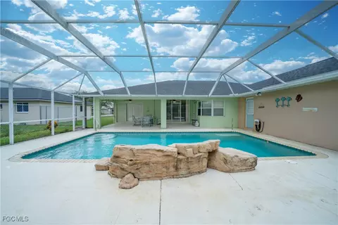 164 SE 19th Ln, Cape Coral, FL 33990