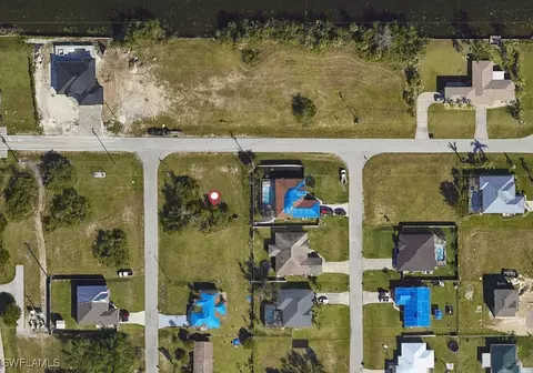 2215 NE 16th Pl, Cape Coral, FL 33909