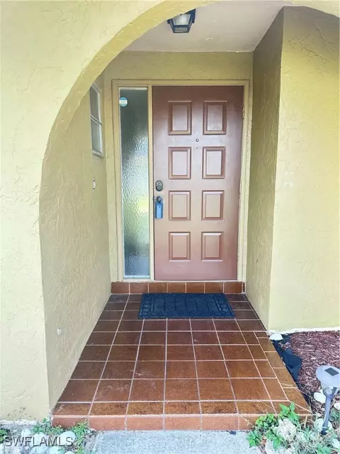 901 SE 27th Ter, Cape Coral, FL 33904