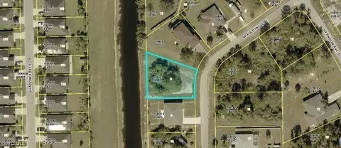 735 Spaulding St E, Lehigh Acres, FL 33974 photo 2