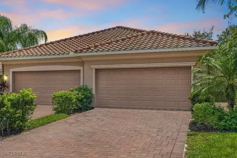 1908 Wellington St, Naples, FL 34120