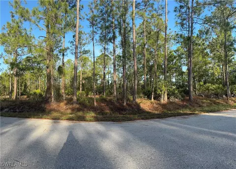 1221 Canton Ave, Lehigh Acres, FL 33972