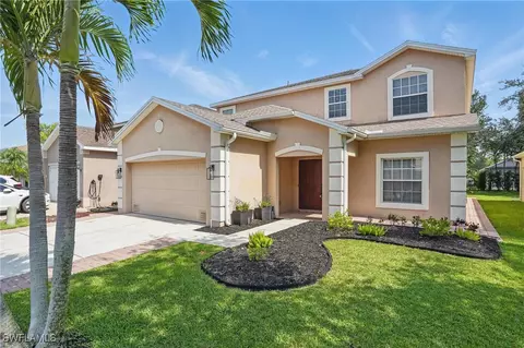 8888 Falcon Pointe Loop, Fort Myers, FL 33912