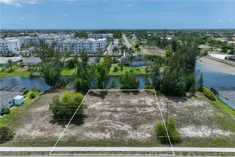 2300 SW 20th Ave, Cape Coral, FL 33991