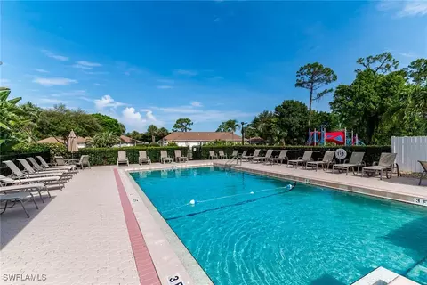 21715 Bridgegate Ct, Estero, FL 33928 photo 2