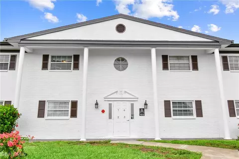 013 New Post Dr #7, North Fort Myers, FL 33917
