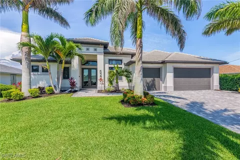 5227 Tamiami Ct, Cape Coral, FL 33904