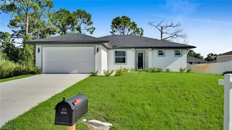 3806 15th St W, Lehigh Acres, FL 33971