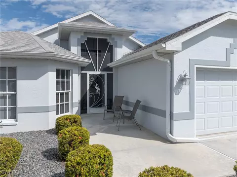 3661 Gloxinia Dr, North Fort Myers, FL 33917