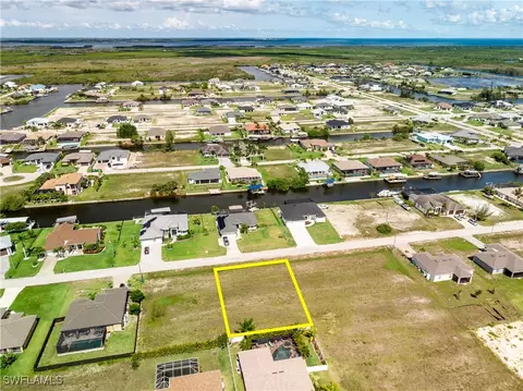 1431 NW 38th Pl, Cape Coral, FL 33993
