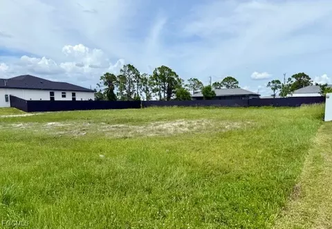 1111 NW 19th Pl, Cape Coral, FL 33993