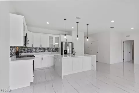 Kitchen - 6010 Acorn Cir, Labelle, FL 33935 photo 1 of 4
