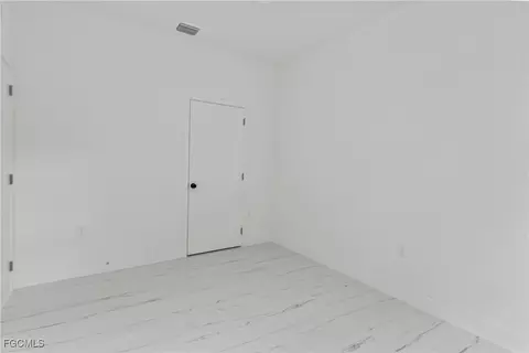 Bedroom - 6010 Acorn Cir, Labelle, FL 33935 photo 4 of 6