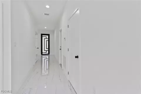 Entry Way - 6010 Acorn Cir, Labelle, FL 33935 photo 4 of 6