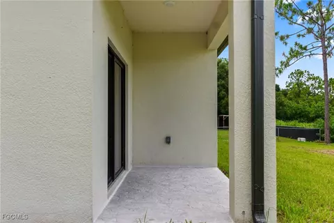 Exterior - 6010 Acorn Cir, Labelle, FL 33935 photo 3 of 6