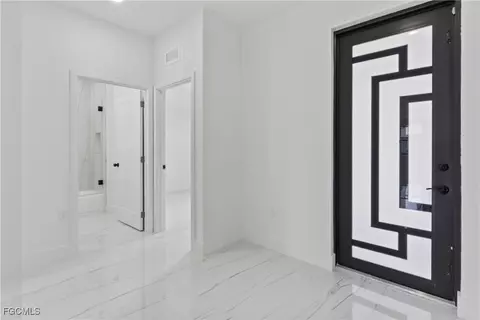 Entry Way - 6010 Acorn Cir, Labelle, FL 33935 photo 2 of 6